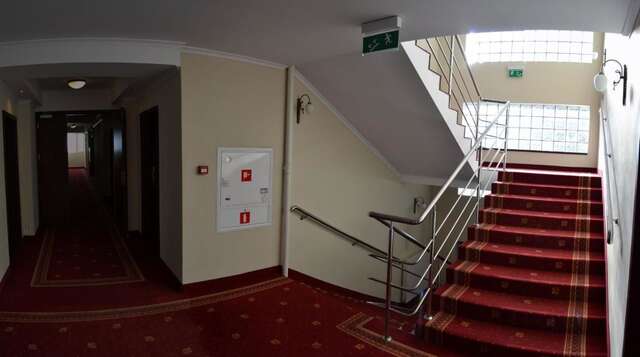 Отель Hotel San Remo Згеж-41